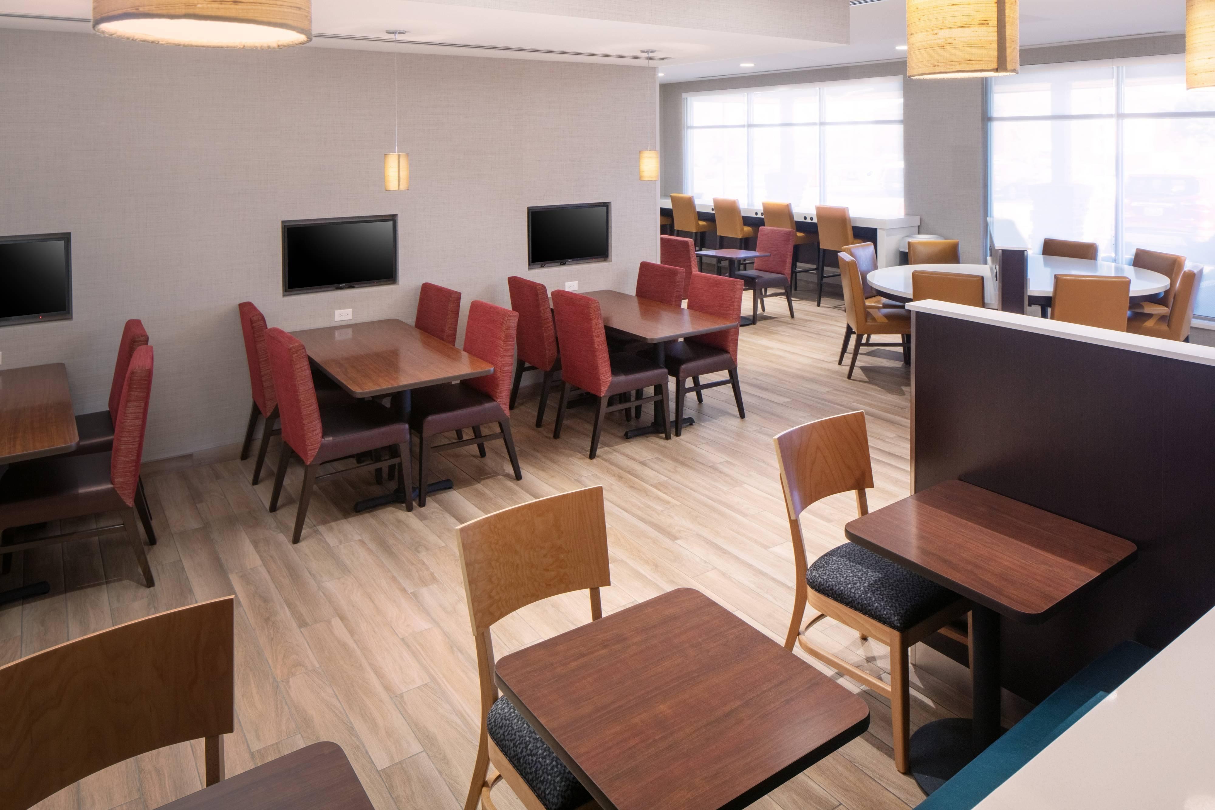 Holiday Inn Express & Suites Midland South I-20 By Ihg Exterior foto