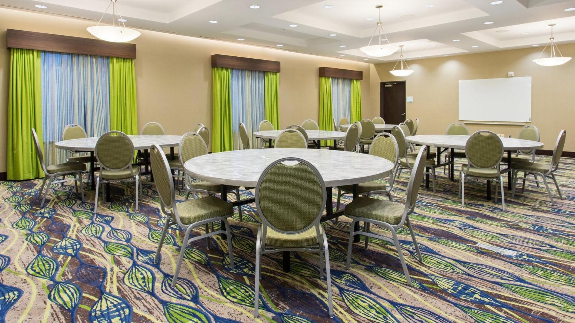 Holiday Inn Express & Suites Midland South I-20 By Ihg Exterior foto